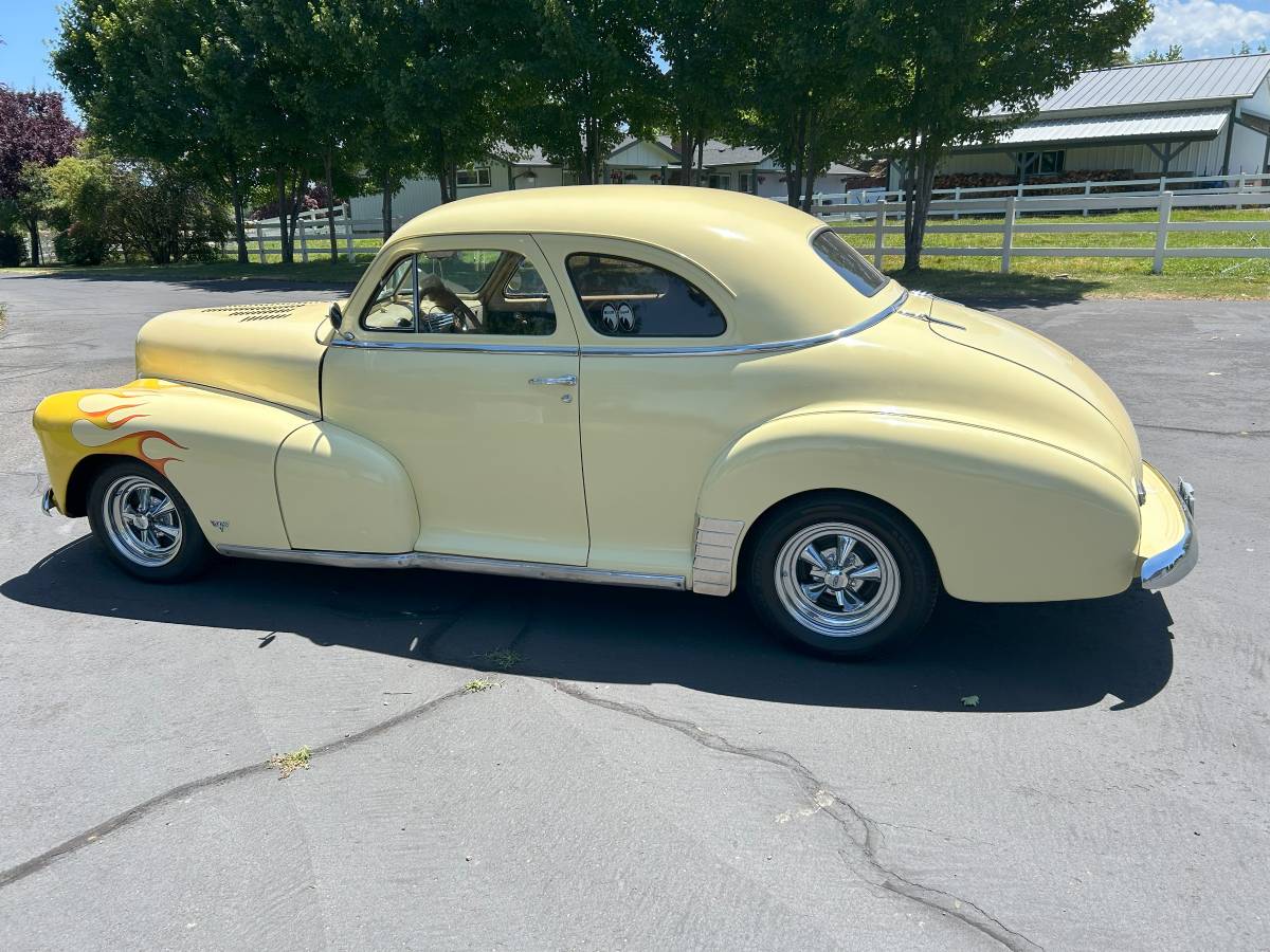 Chevrolet-business-coupe-1948