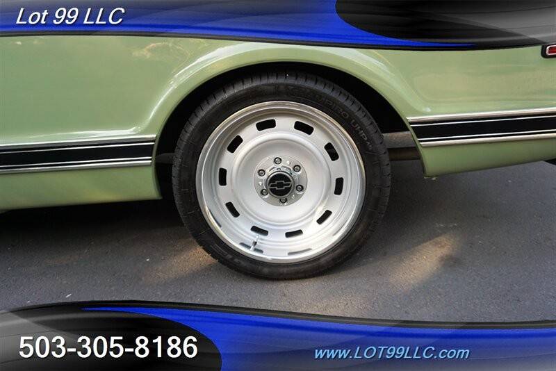 Chevrolet-c-10-cst-v8-auto-new-1969-green-15