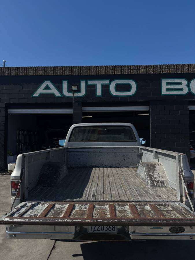 Chevrolet-c-20-silverado-1985-grey-7