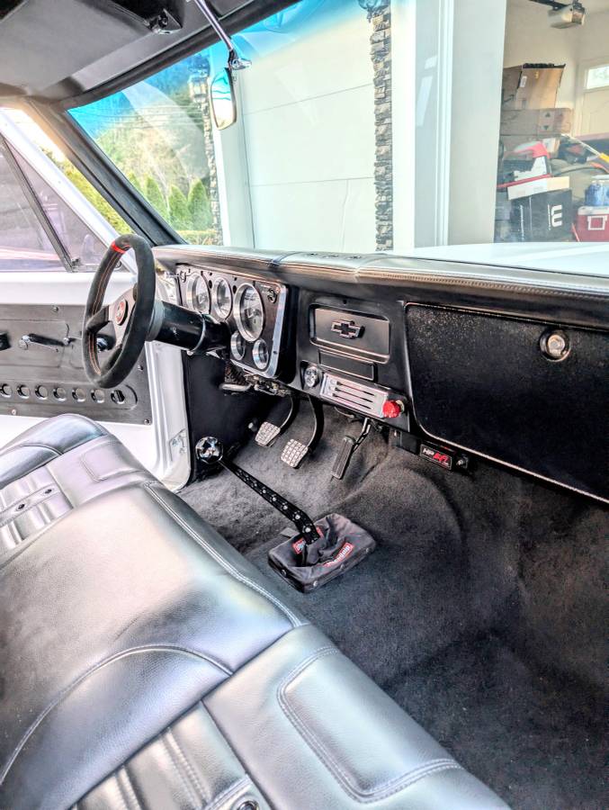 Chevrolet-c10-1967-white-15
