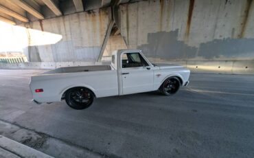 Chevrolet-c10-1967-white-2