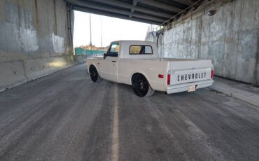 Chevrolet-c10-1967-white-4