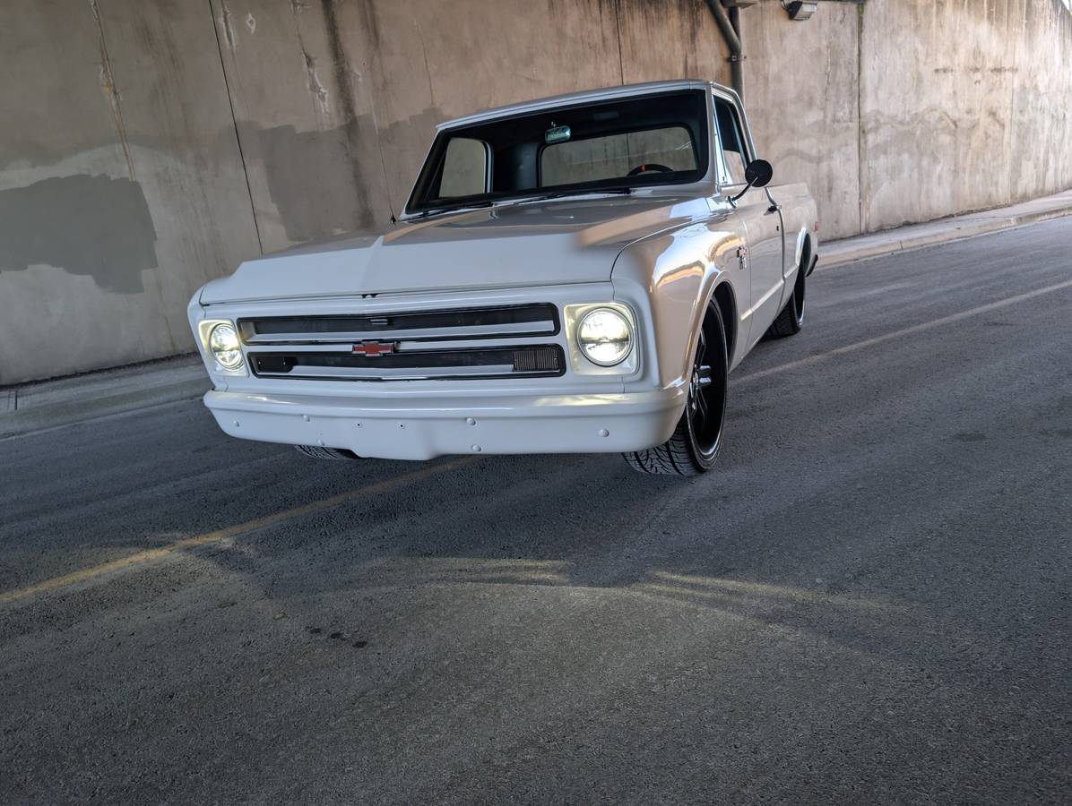 Chevrolet-c10-1967-white-6