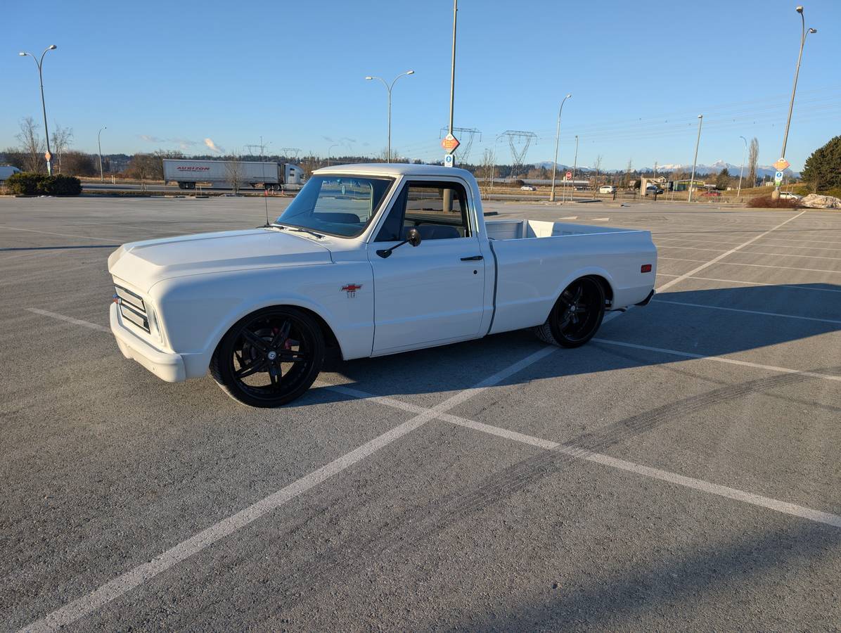 Chevrolet-c10-1967-white-7
