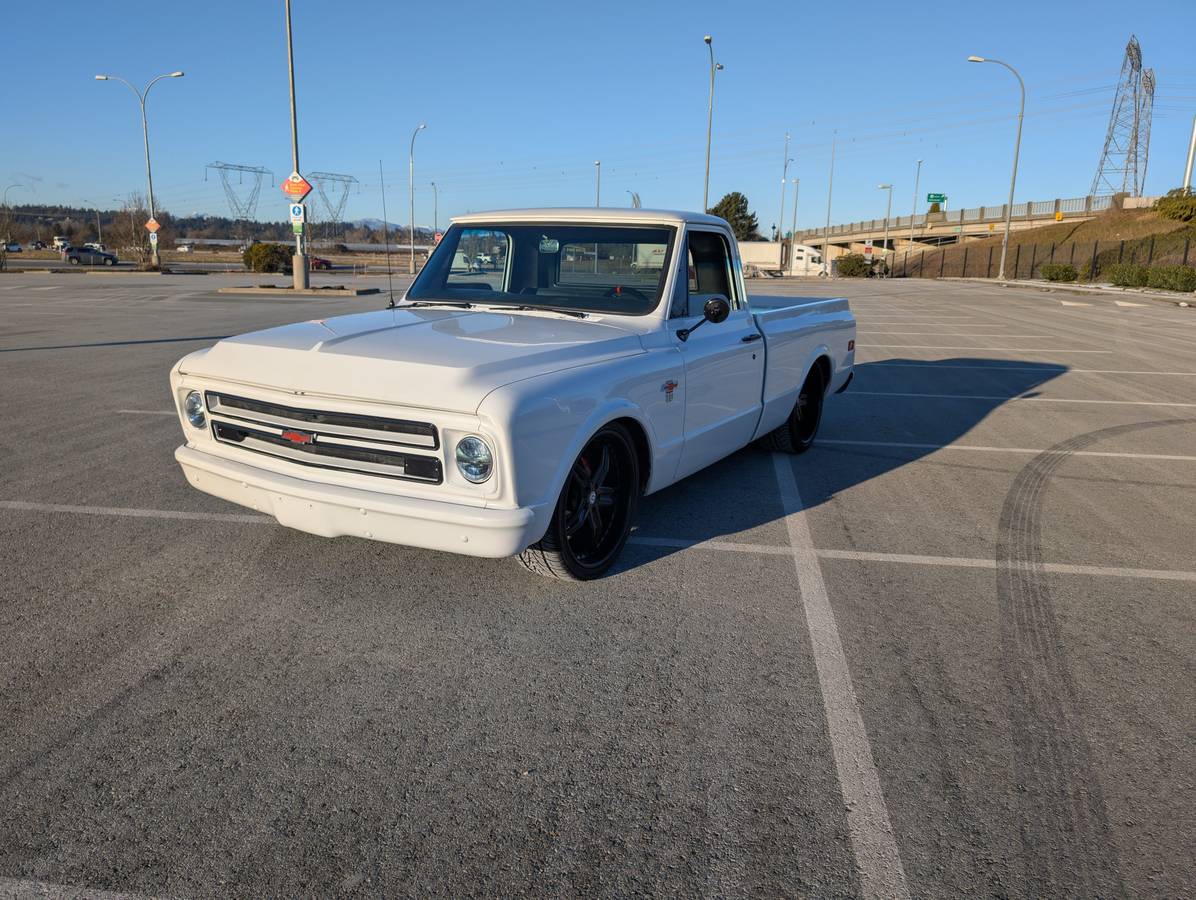 Chevrolet-c10-1967-white-8