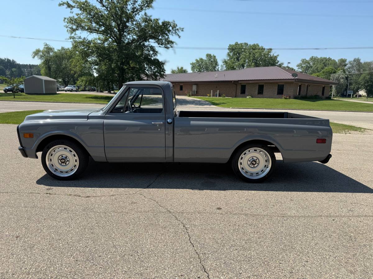 Chevrolet-c10-1968-grey-6