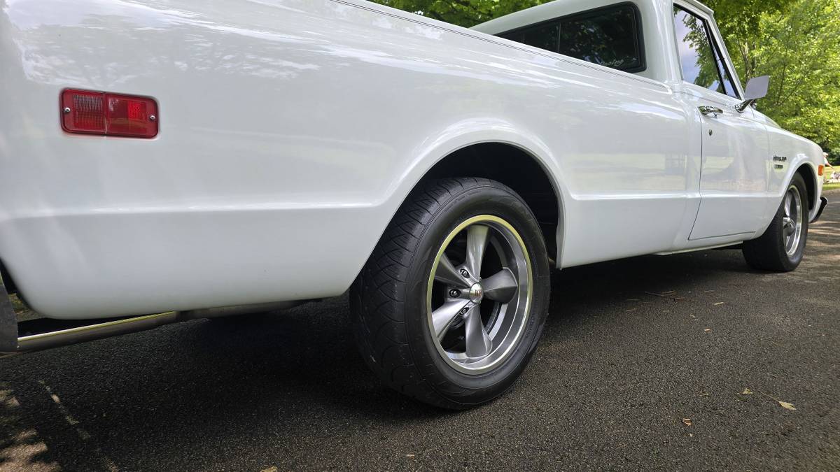 Chevrolet-c10-1968-white-8