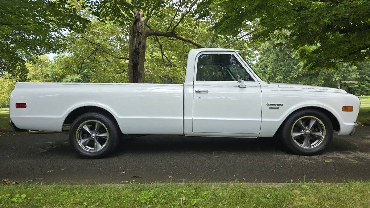 Chevrolet-c10-1968-white-9