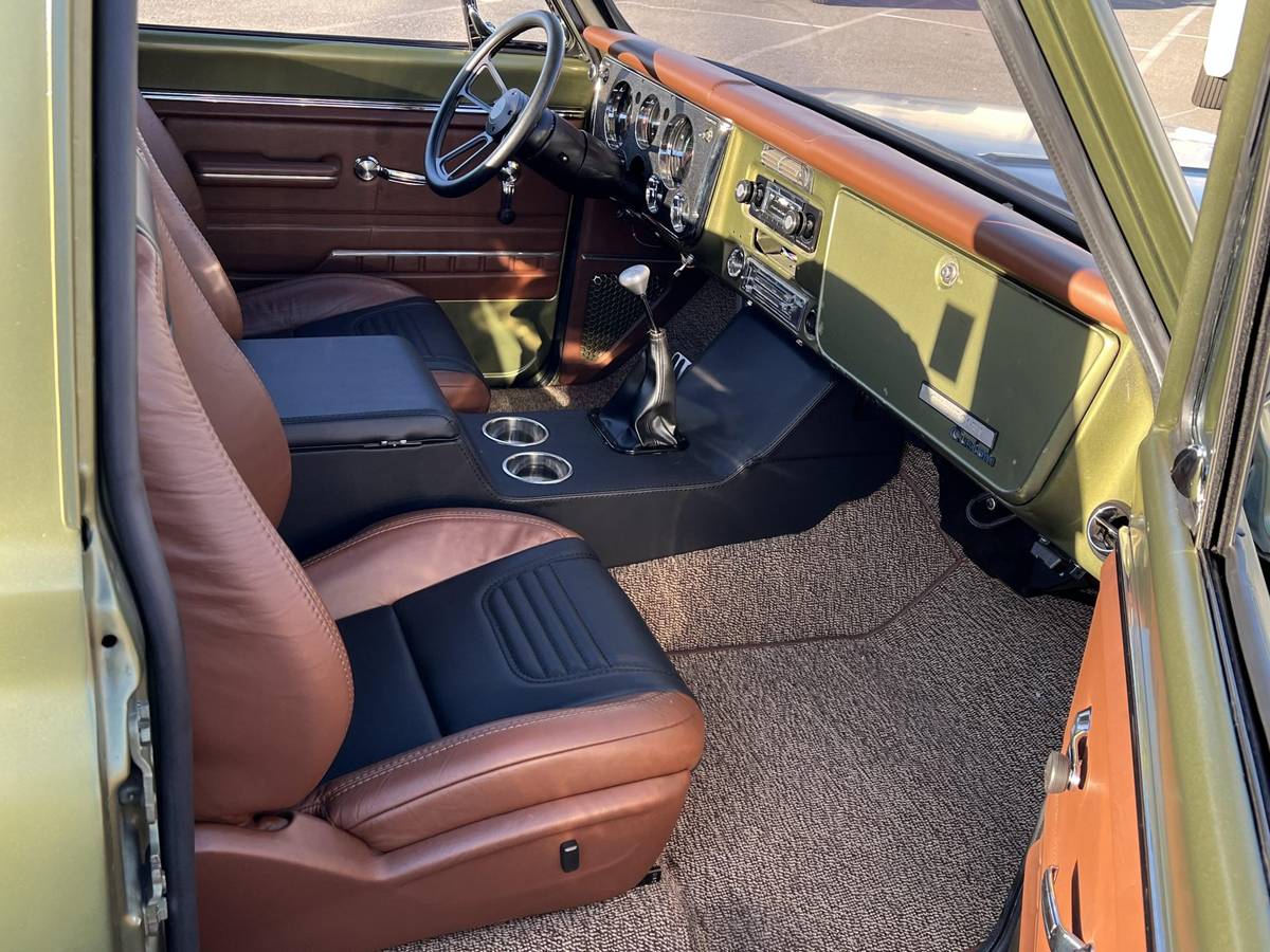 Chevrolet-c10-1970-green-3