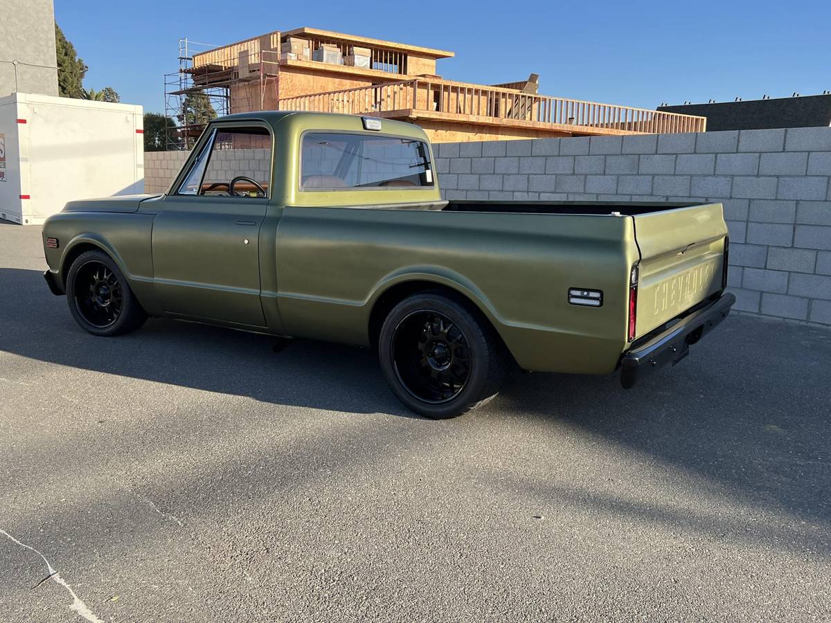 Chevrolet-c10-1970-green-4