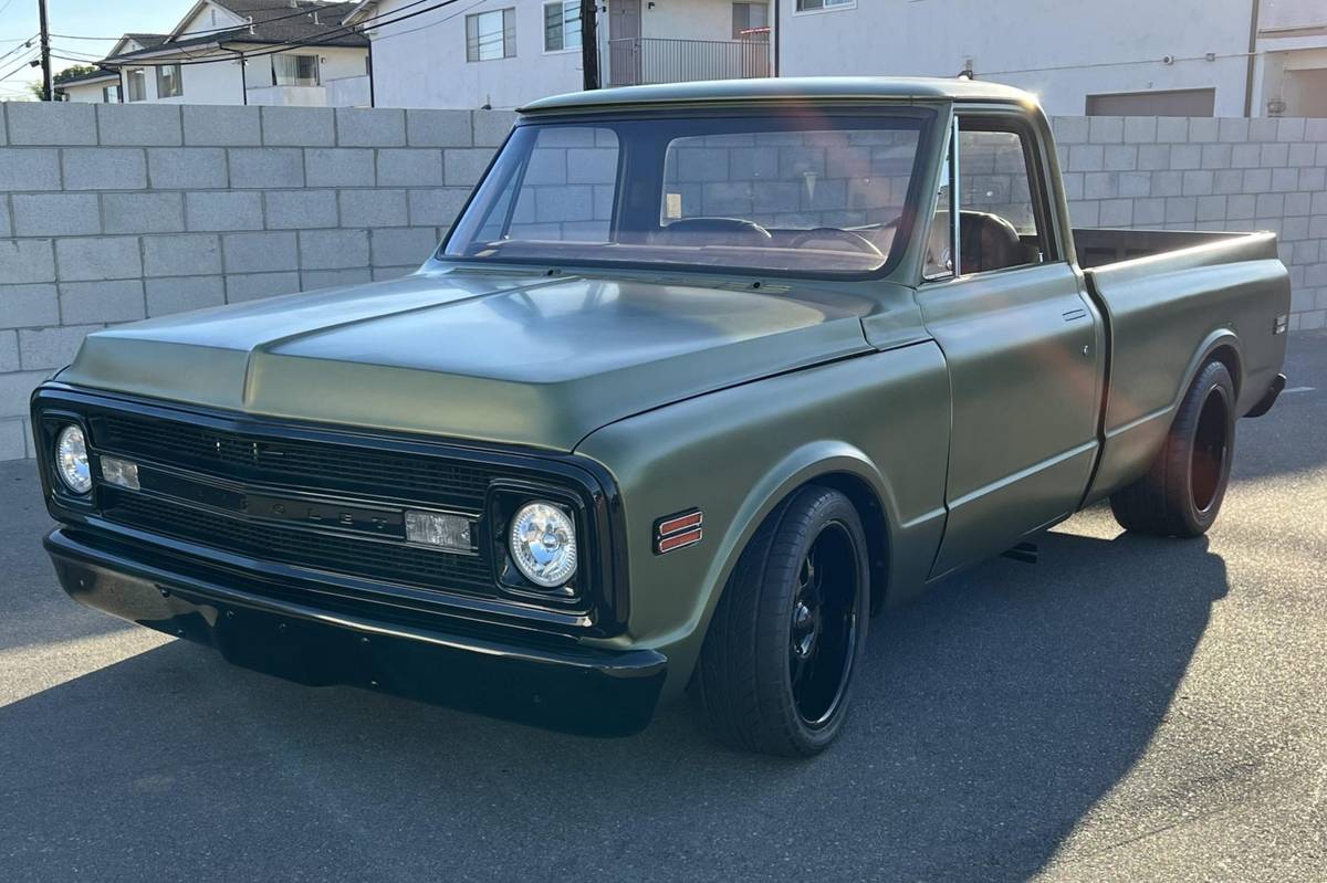 Chevrolet-c10-1970-green-6