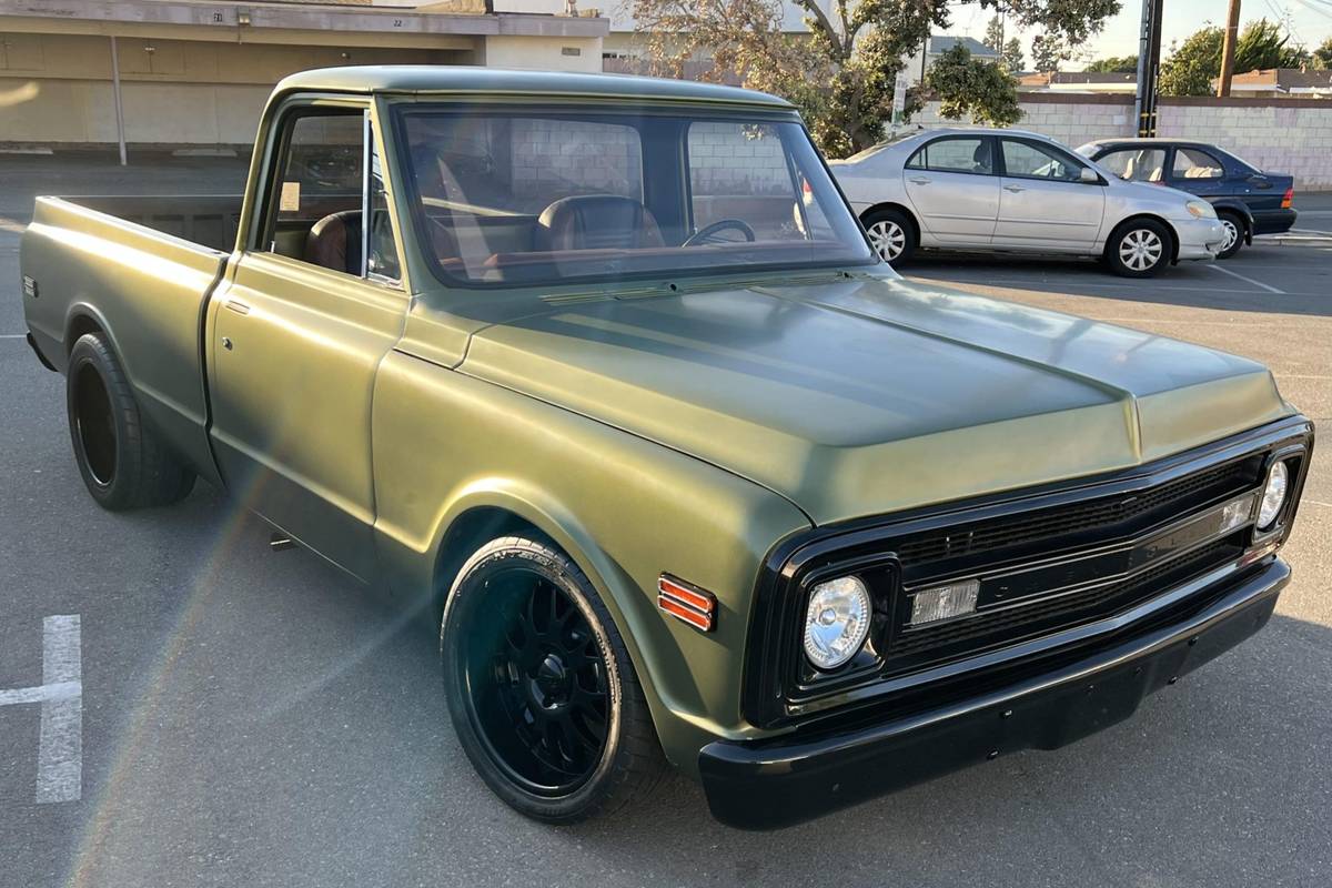 Chevrolet-c10-1970-green-8