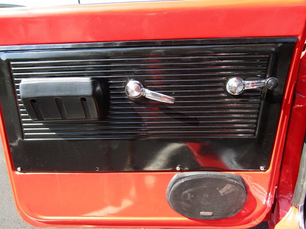 Chevrolet-c10-1970-red-9