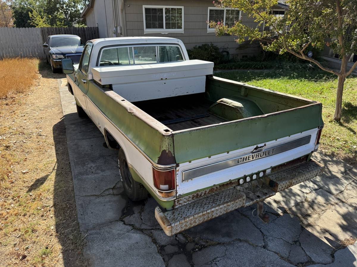 Chevrolet-c10-1976-green-10