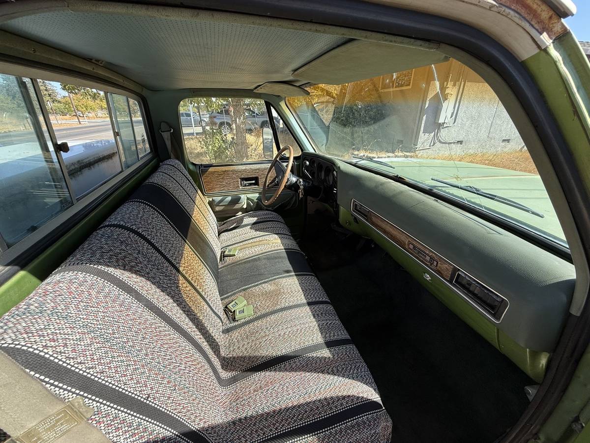 Chevrolet-c10-1976-green-16
