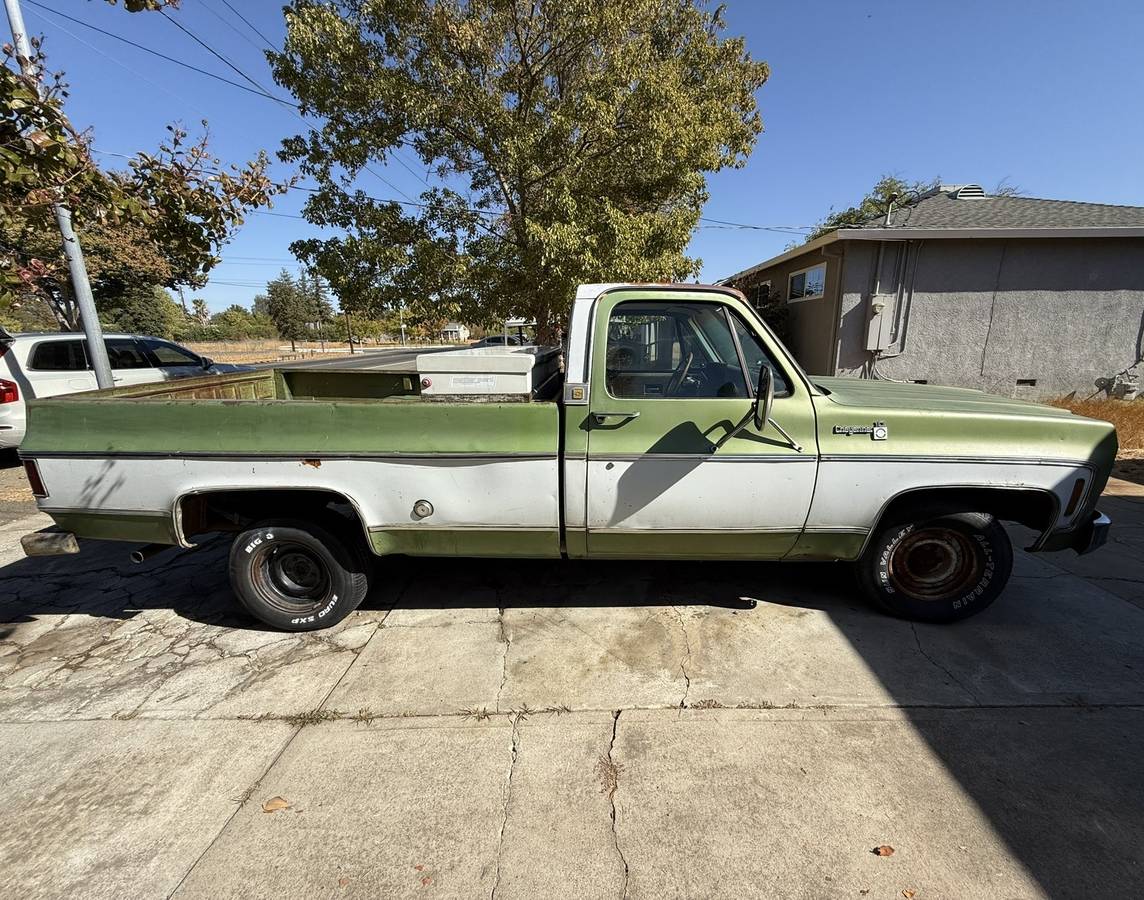 Chevrolet-c10-1976-green-5