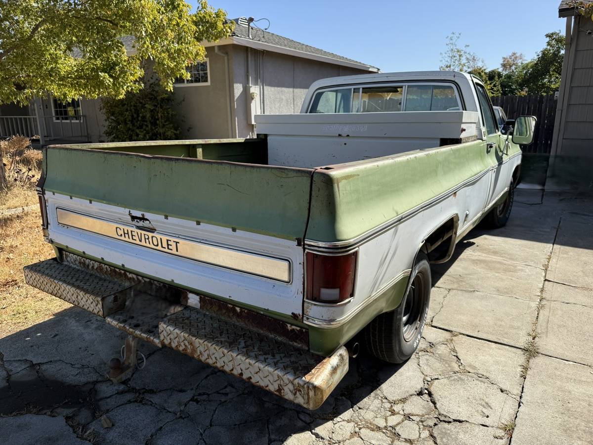 Chevrolet-c10-1976-green-7