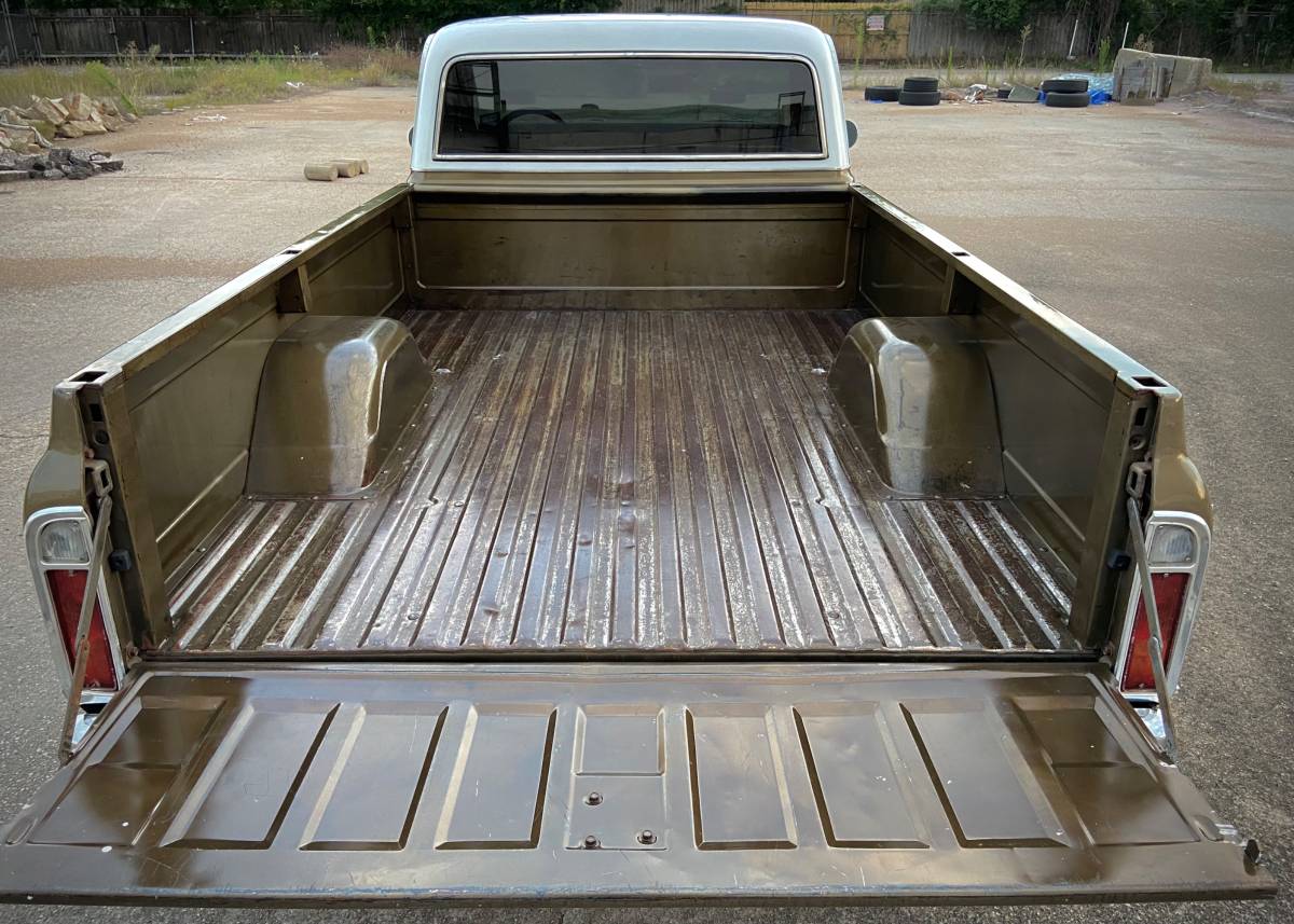 Chevrolet-c10-custom-1970-10