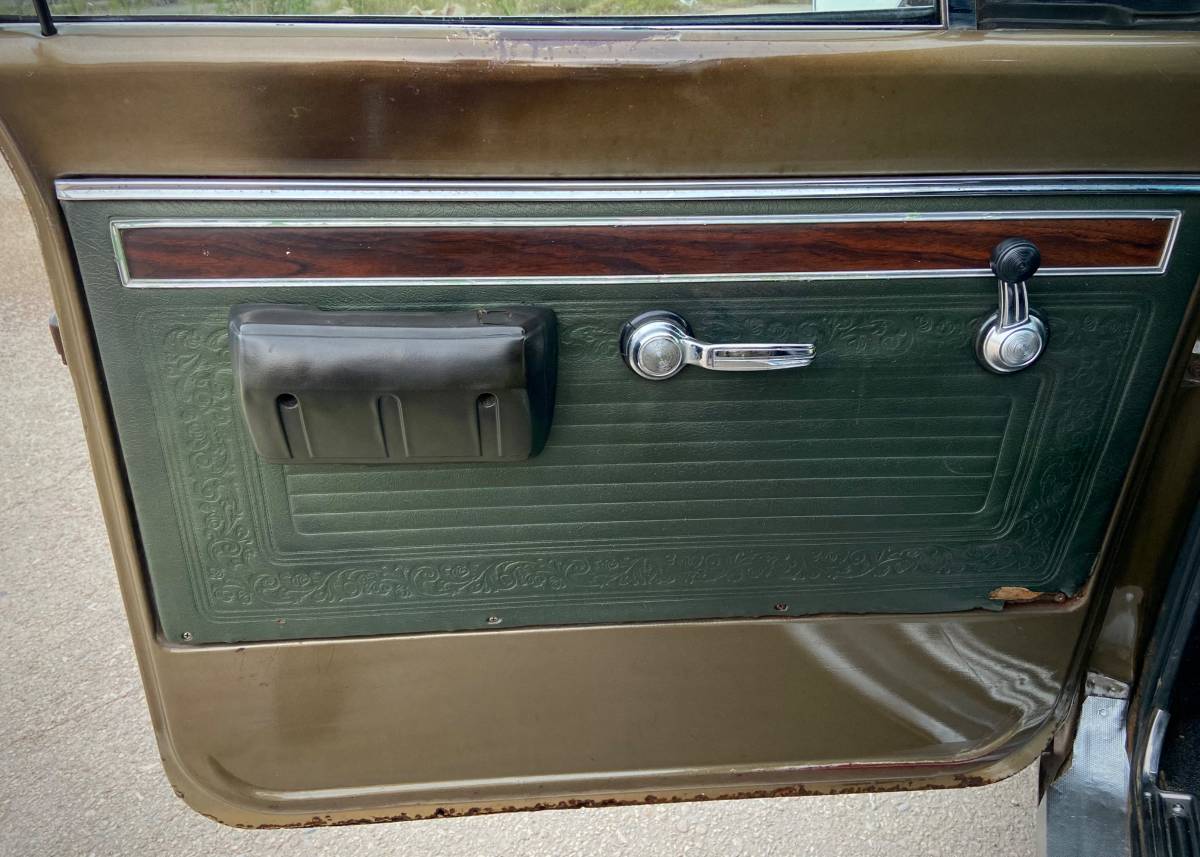 Chevrolet-c10-custom-1970-13