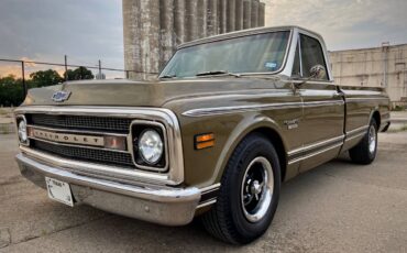 Chevrolet-c10-custom-1970