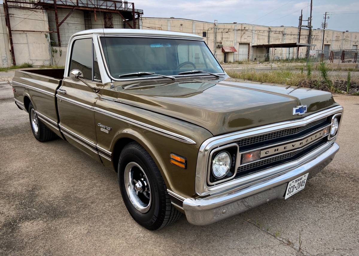 Chevrolet-c10-custom-1970-6