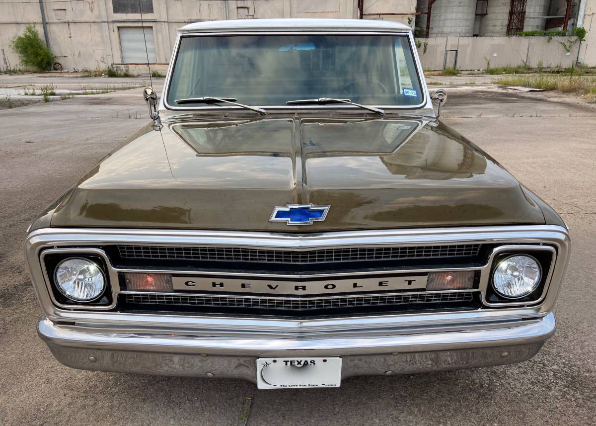 Chevrolet-c10-custom-1970-7