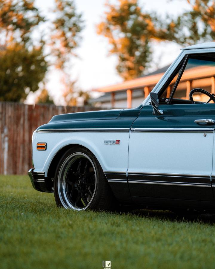 Chevrolet-c10-customer-1971-green-11