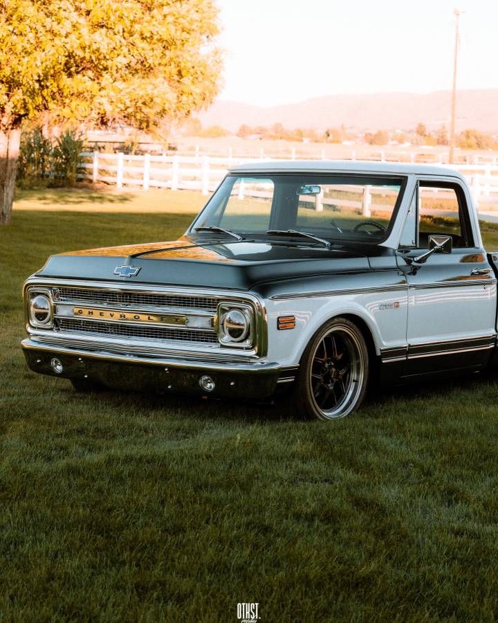 Chevrolet-c10-customer-1971-green-13