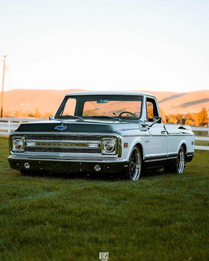 Chevrolet-c10-customer-1971-green-8