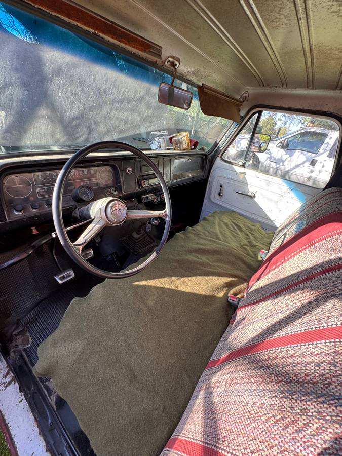 Chevrolet-c10-diesel-1965-red-3