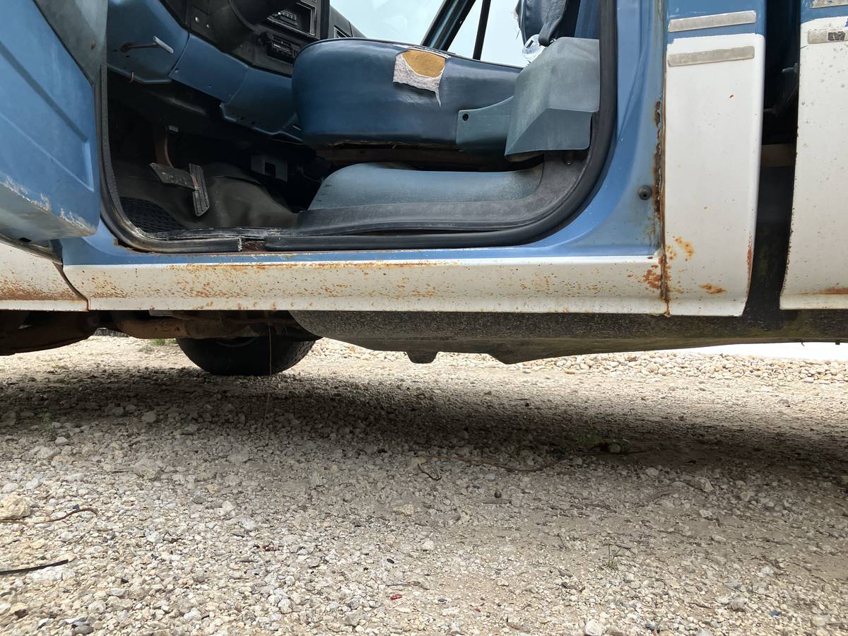 Chevrolet-c10-longbed-1984-12