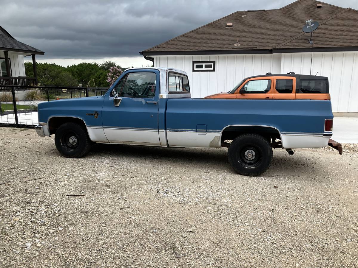 Chevrolet-c10-longbed-1984-16