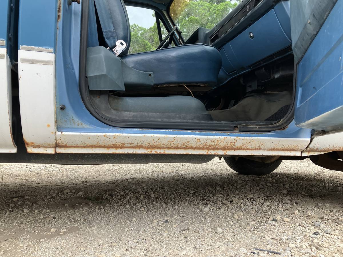 Chevrolet-c10-longbed-1984-17