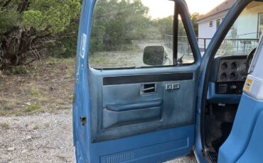 Chevrolet-c10-longbed-1984-18