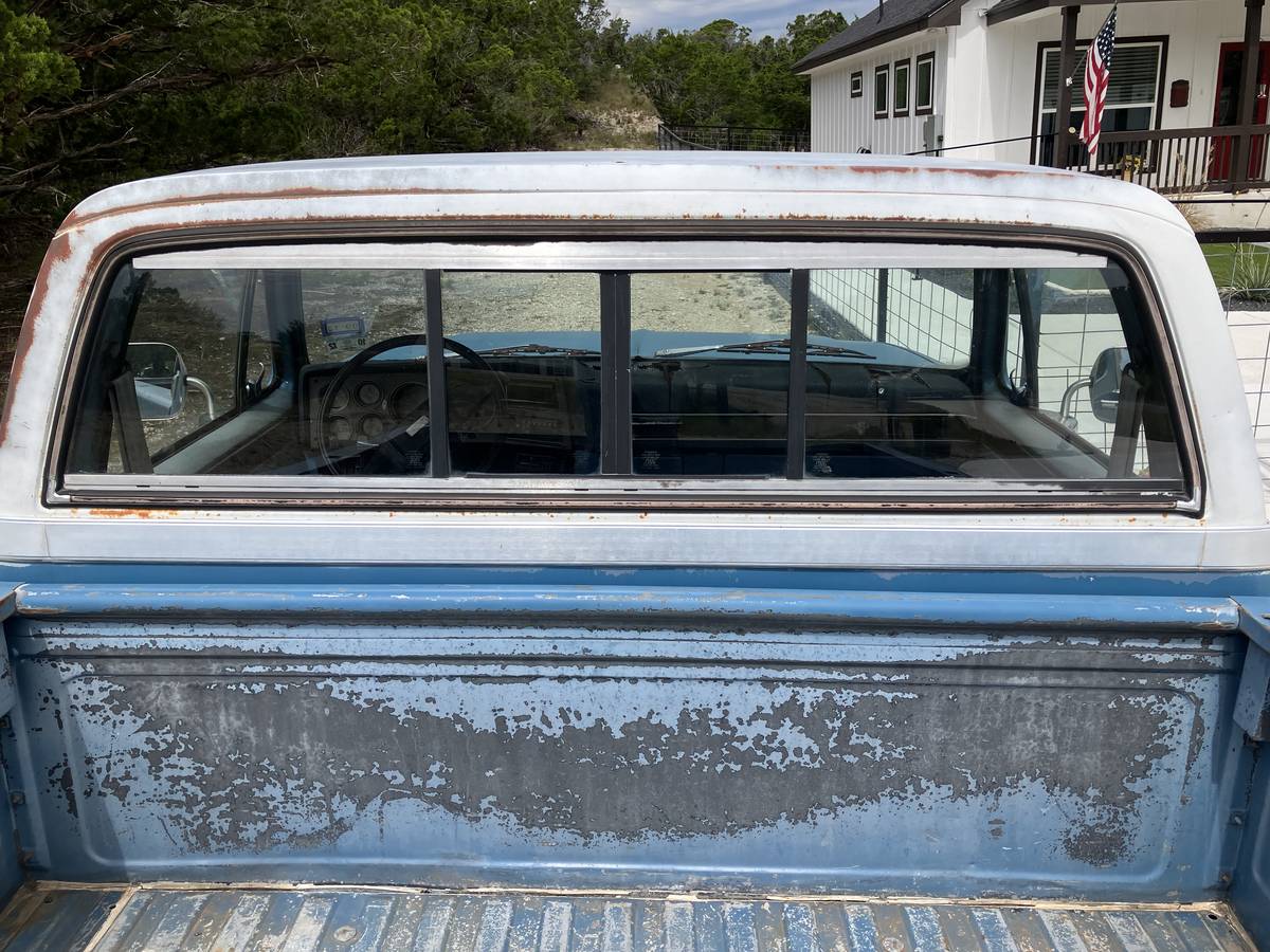 Chevrolet-c10-longbed-1984-8