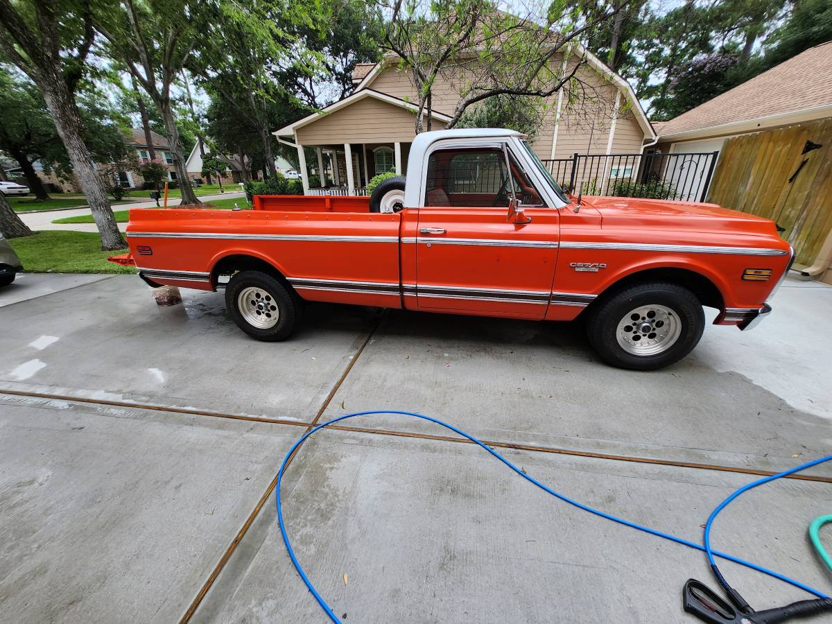 Chevrolet-c10-lwb-pickup-1970-orange