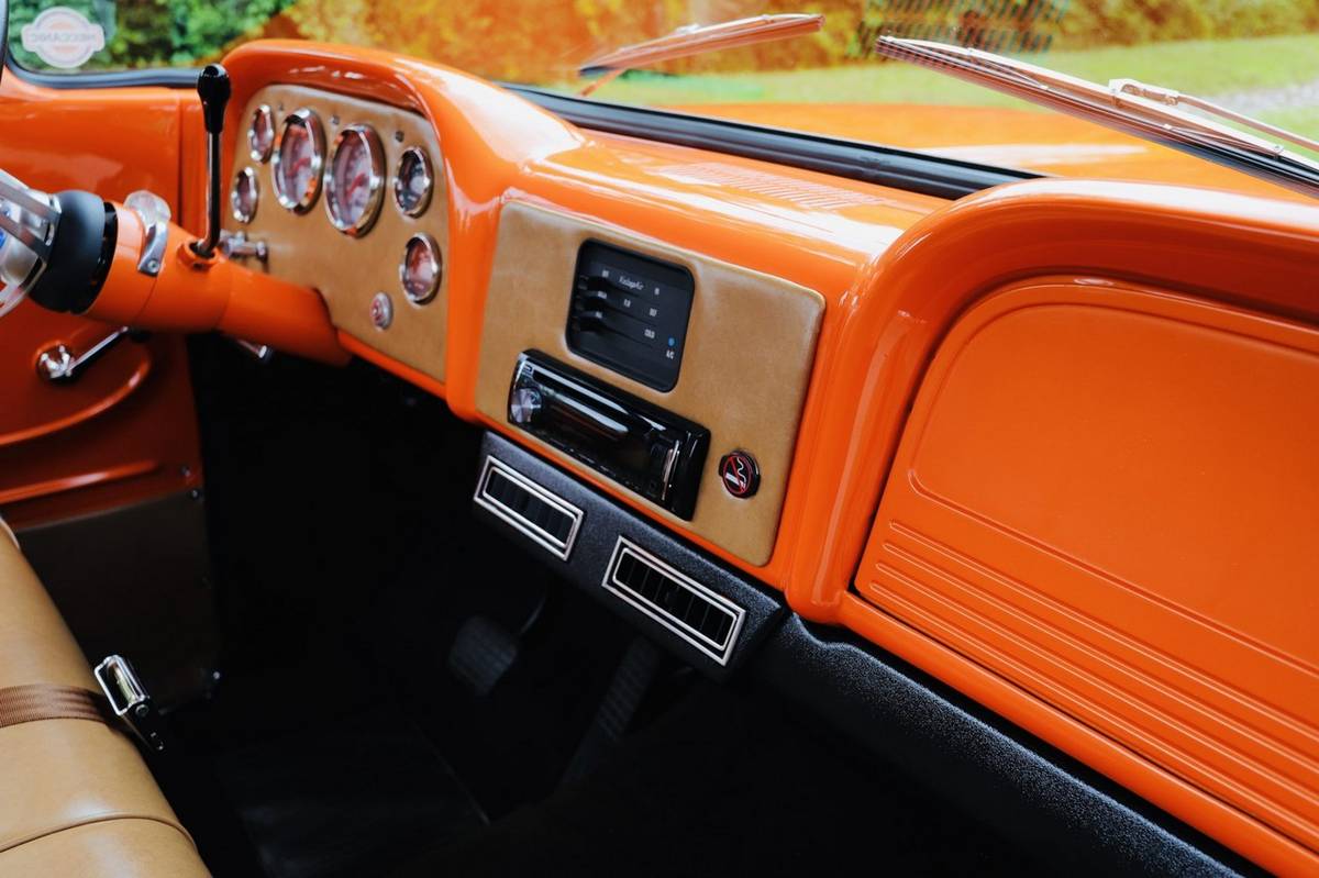Chevrolet-c10-pickup-1960-orange-6
