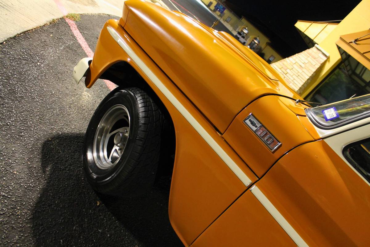 Chevrolet-c10-pickup-1965-custom-20
