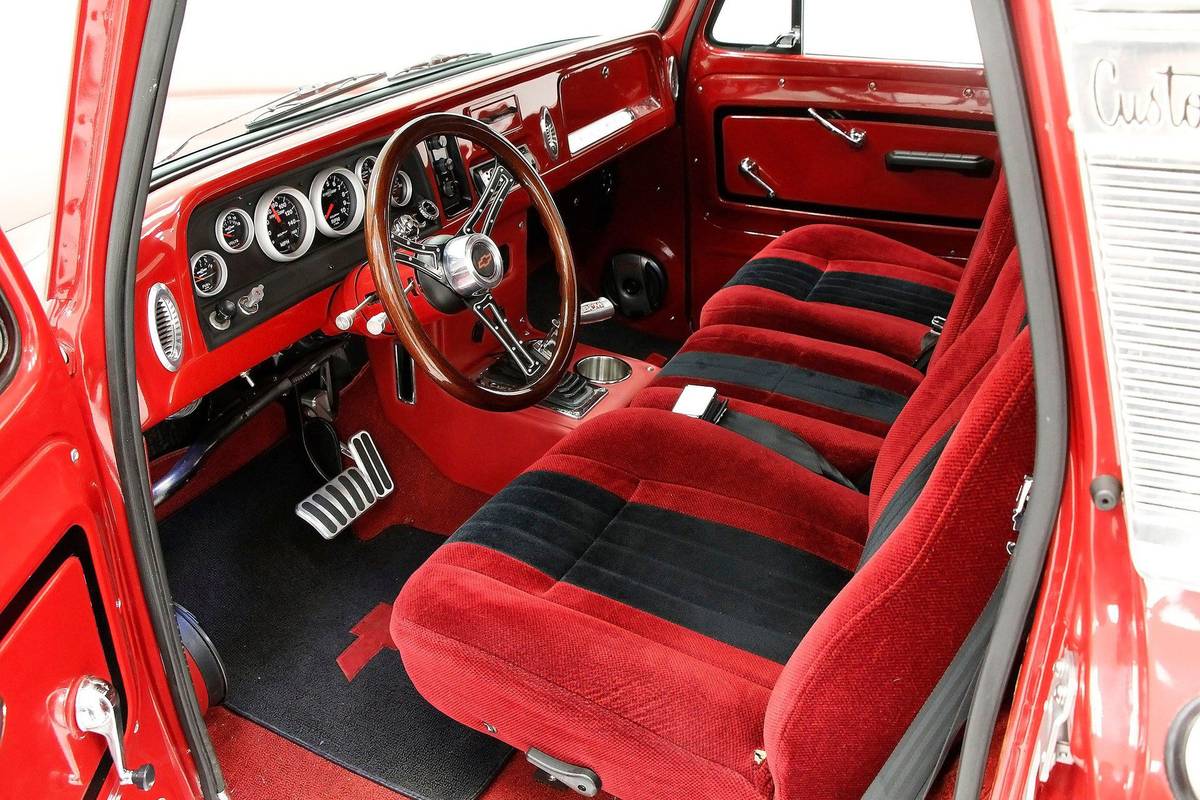 Chevrolet-c10-pickup-1965-red-11