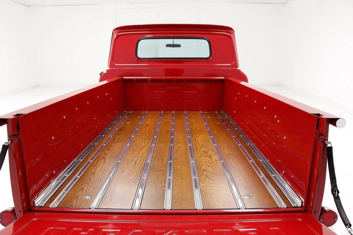 Chevrolet-c10-pickup-1965-red-15