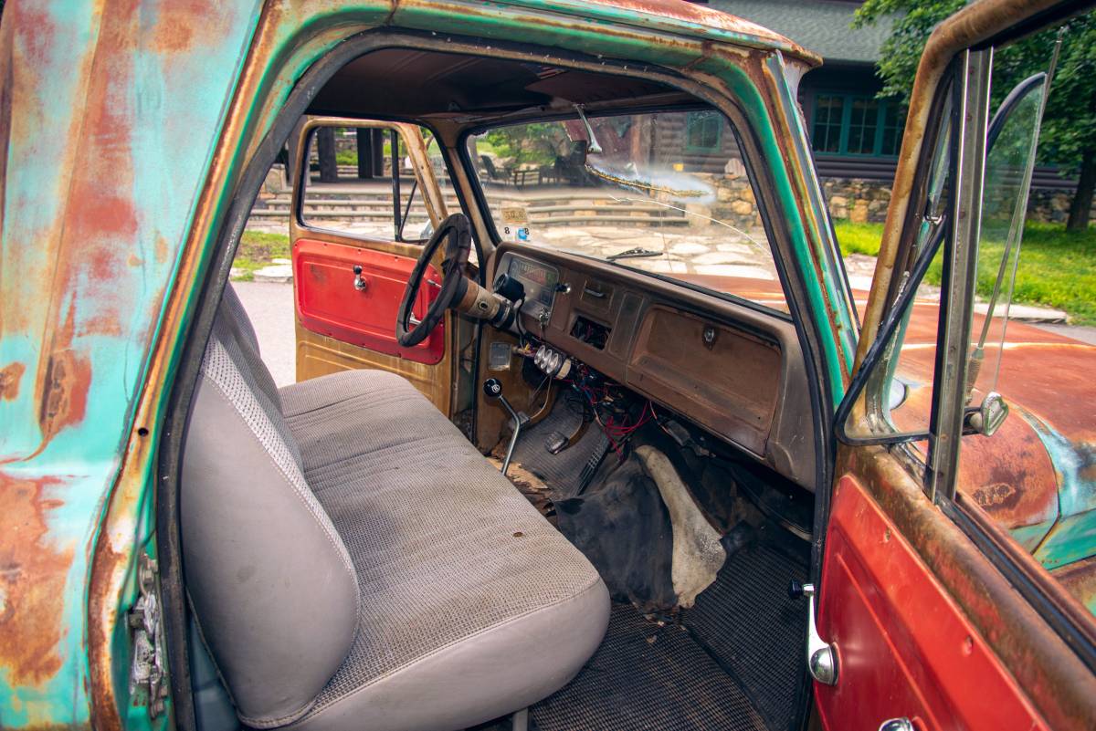 Chevrolet-c10-pickup-1966-11