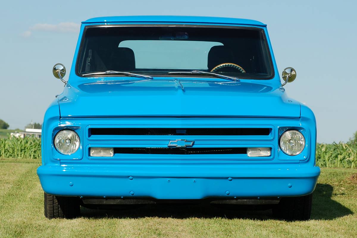 Chevrolet-c10-pickup-1967-blue-13