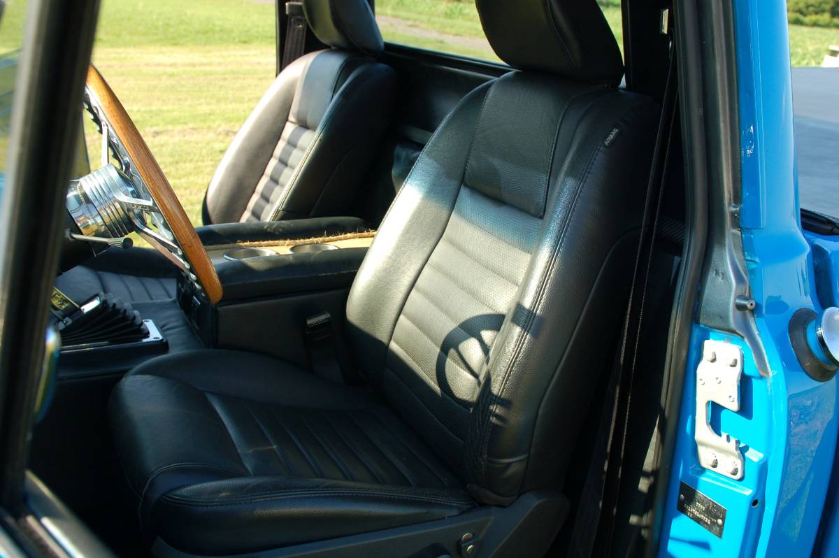 Chevrolet-c10-pickup-1967-blue-15