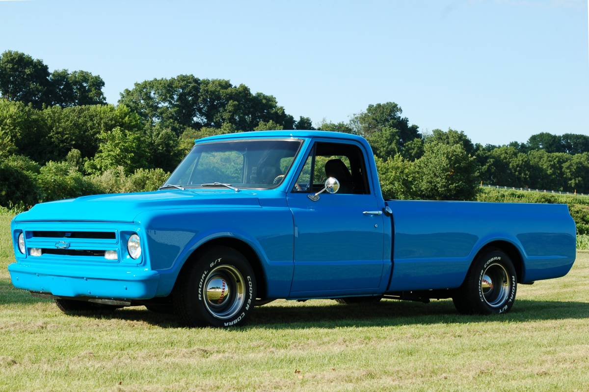 Chevrolet-c10-pickup-1967-blue-4