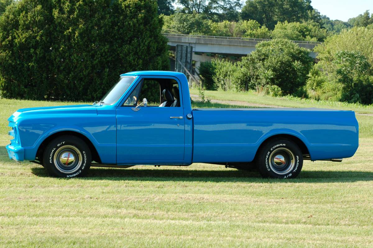 Chevrolet-c10-pickup-1967-blue-5