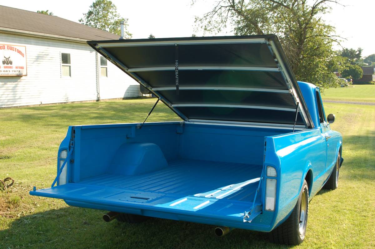 Chevrolet-c10-pickup-1967-blue-9