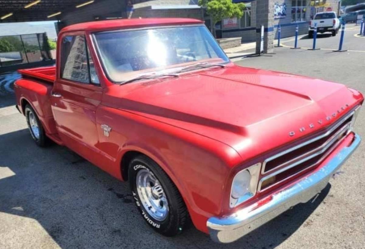 Chevrolet-c10-pickup-1967-red-2