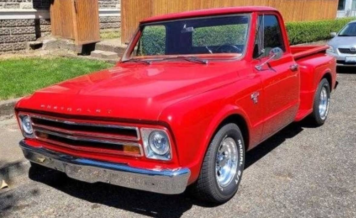 Chevrolet-c10-pickup-1967-red-3