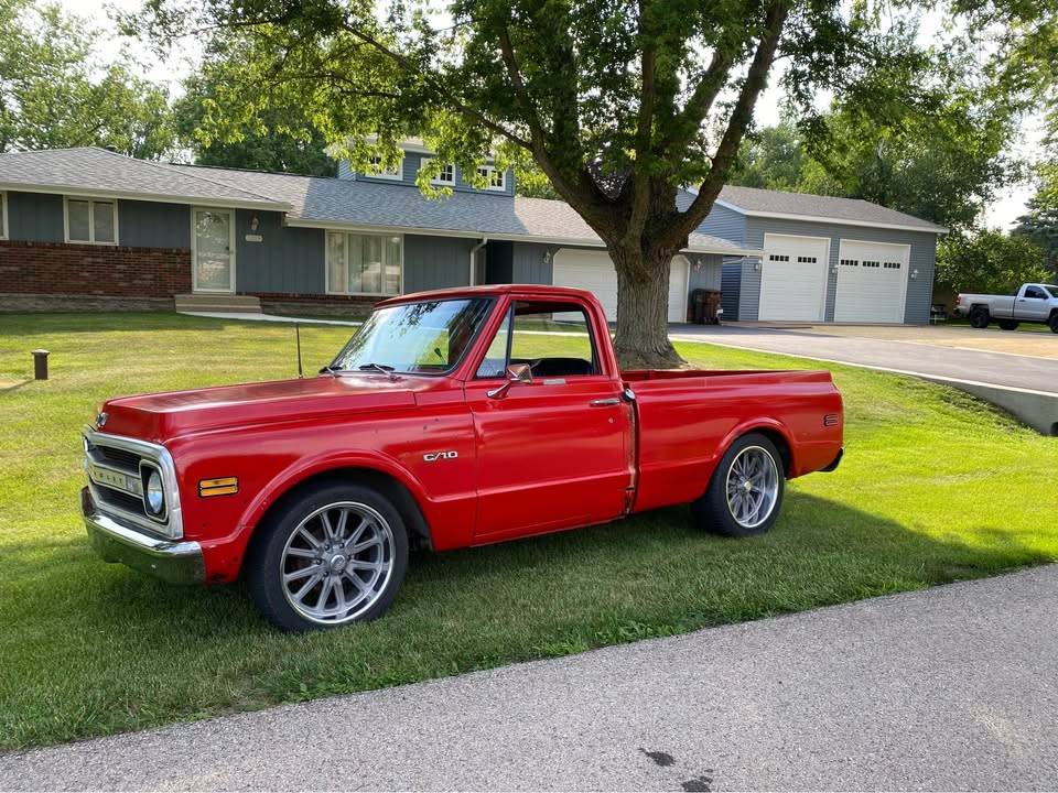 Chevrolet-c10-pickup-1970-red-9