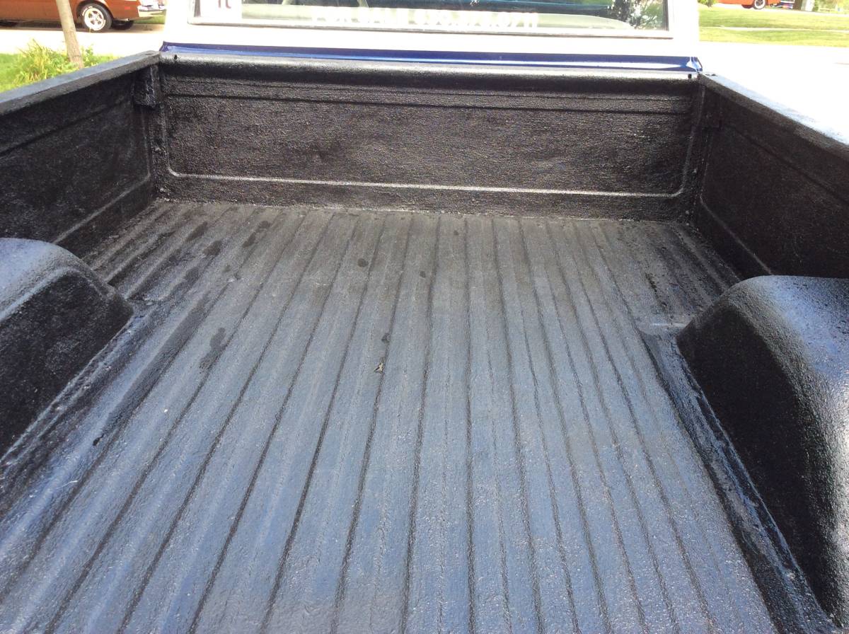 Chevrolet-c10-pickup-1972-blue-8